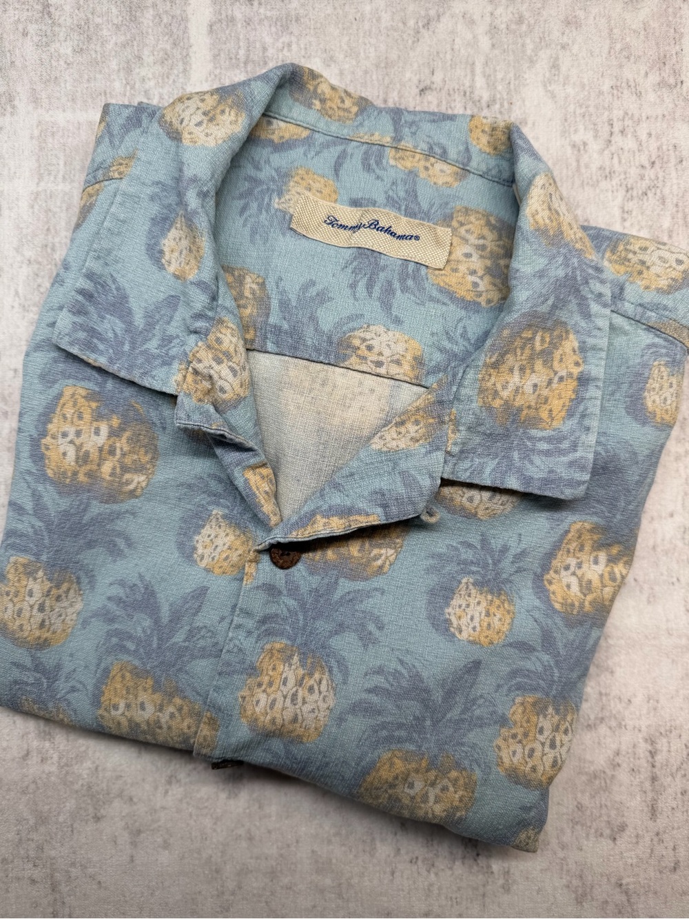 Tommy Bahama 100% Silk Blue Camp Shirt with Yellow Pineapple Print, Sz Large